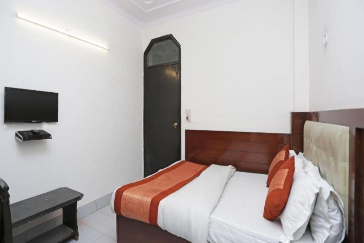 Hotel I Stay & Revels Near New Delhi Railway Station- By Ap Singh Hotels Exterior foto