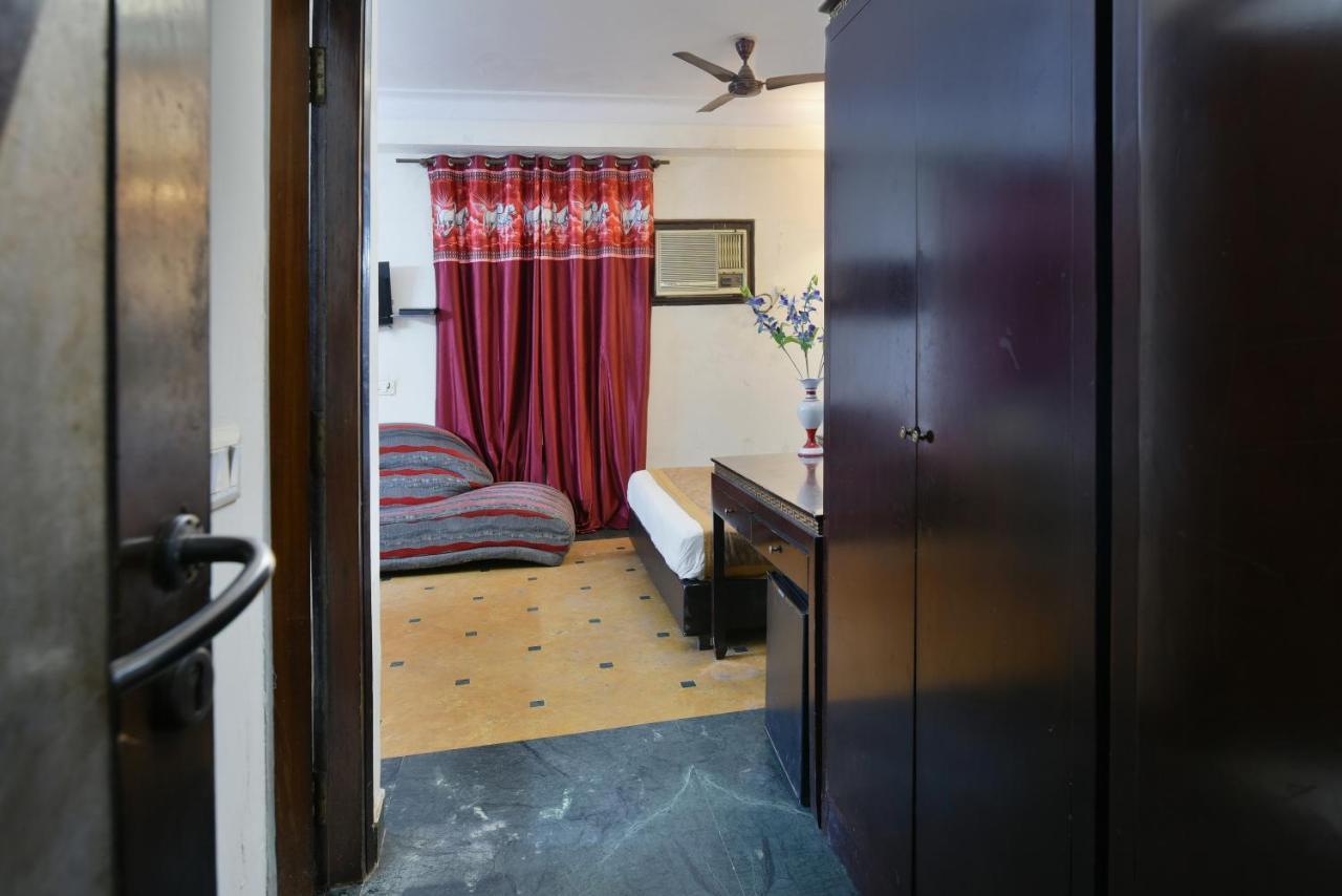 Hotel I Stay & Revels Near New Delhi Railway Station- By Ap Singh Hotels Exterior foto