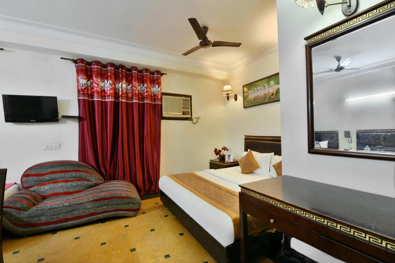 Hotel I Stay & Revels Near New Delhi Railway Station- By Ap Singh Hotels Exterior foto